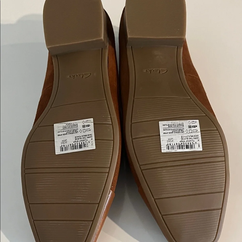 Clarks Women’s Brown‎ Suede and Leather Loafers Size 8